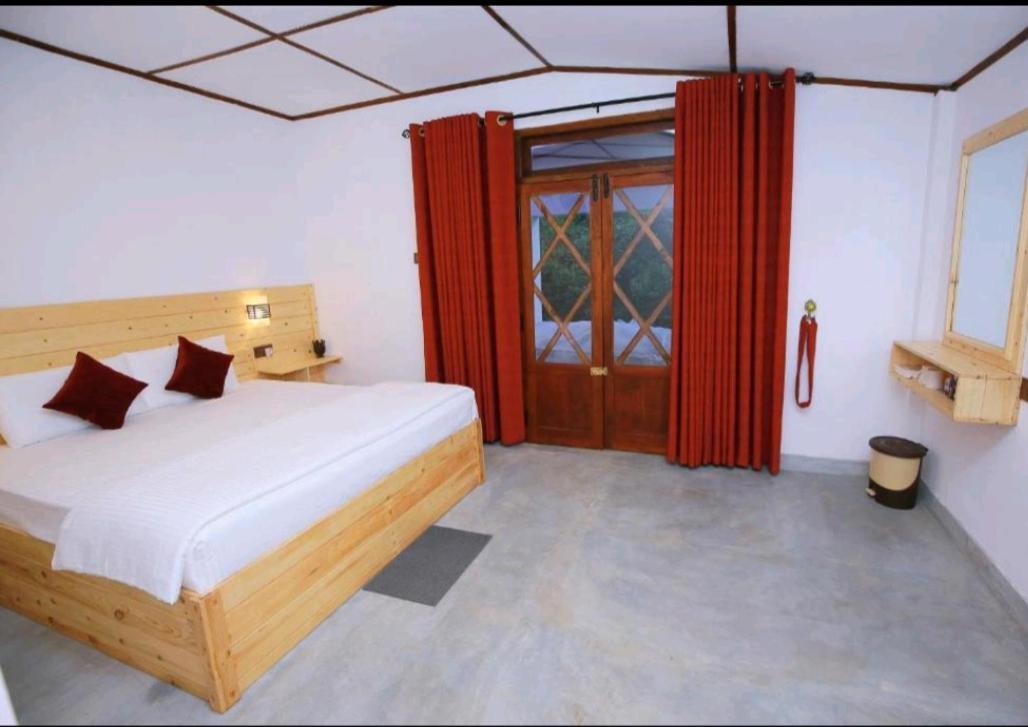 Wingate Homestay Елла Екстер'єр фото